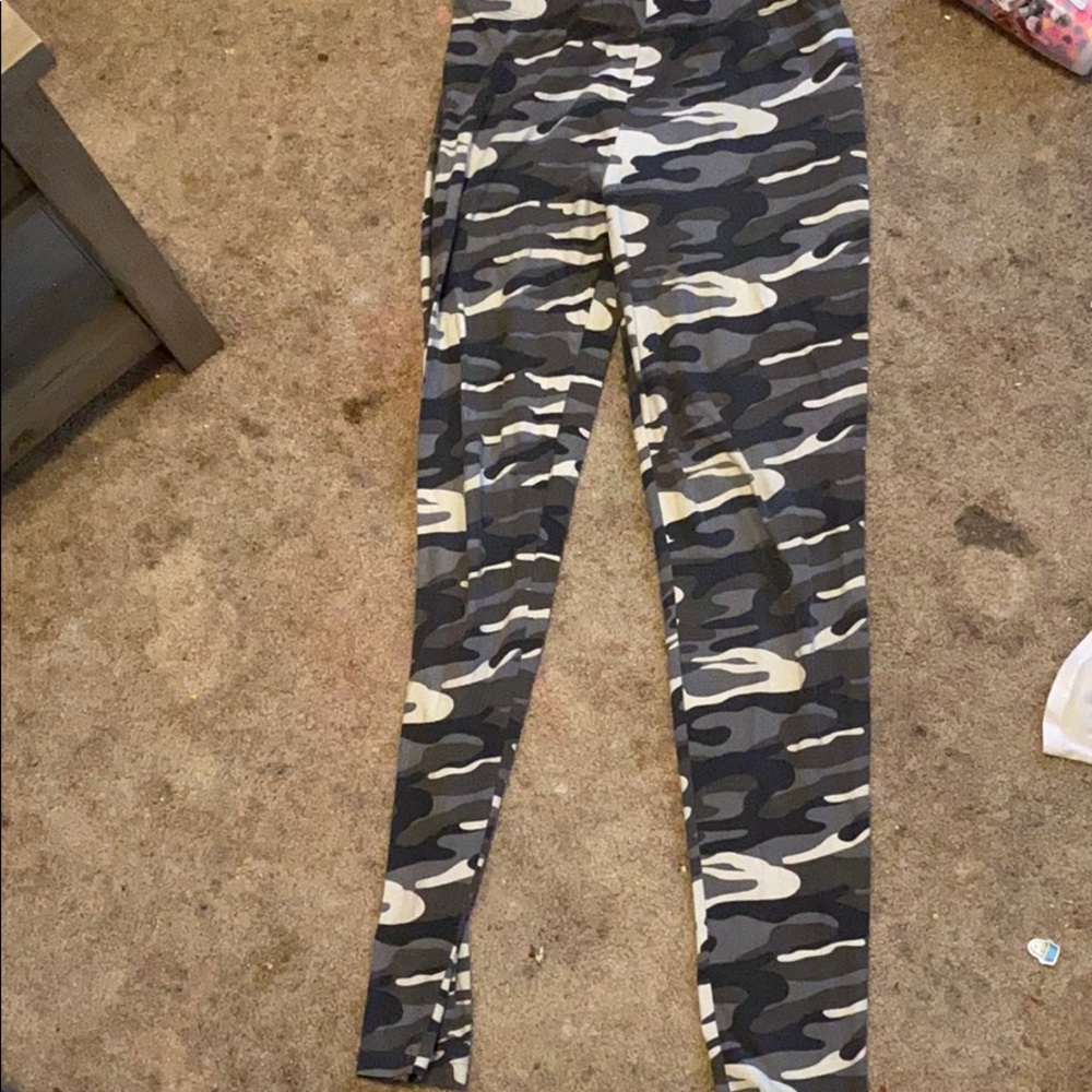 Camo leggings